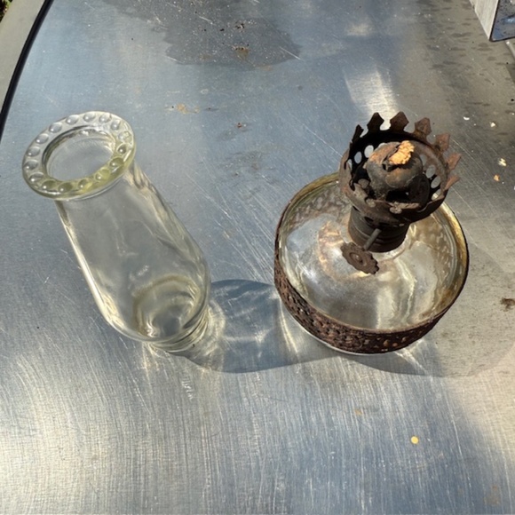 Vintage Miniature oil lamp - Picture 3 of 3